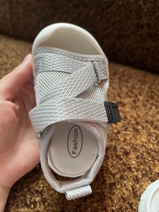 Сандалі, босоніжки, капці для дівчинки, хлопчика