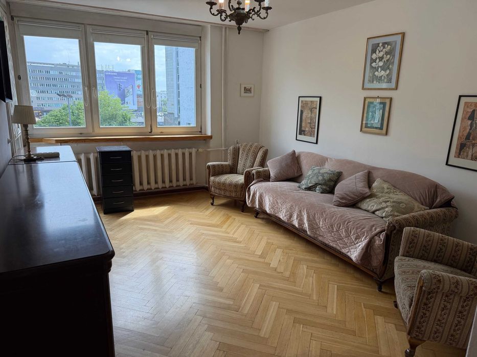 Dwa pokoje przy Placu Zawiszy BEZPOŚREDNIO