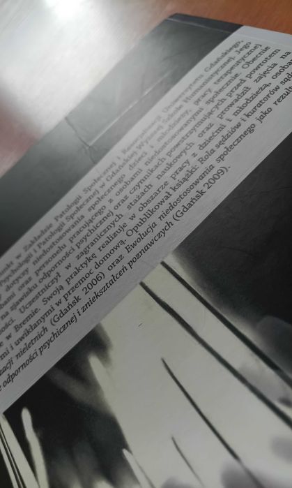 Robert Opora "Resocjalizacja: wychowanie i psychokorekcja ..."