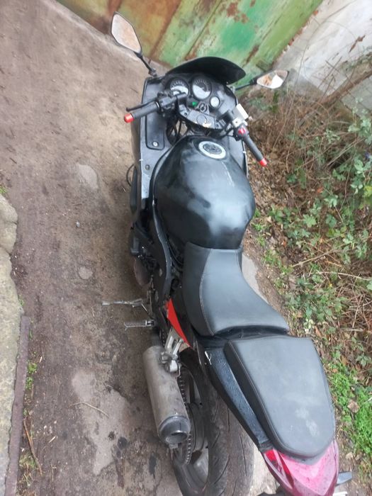 Мотоцикл кавасакиZZR 600