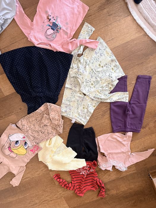 Продам одяг на дівчинку ,розмір 80-86