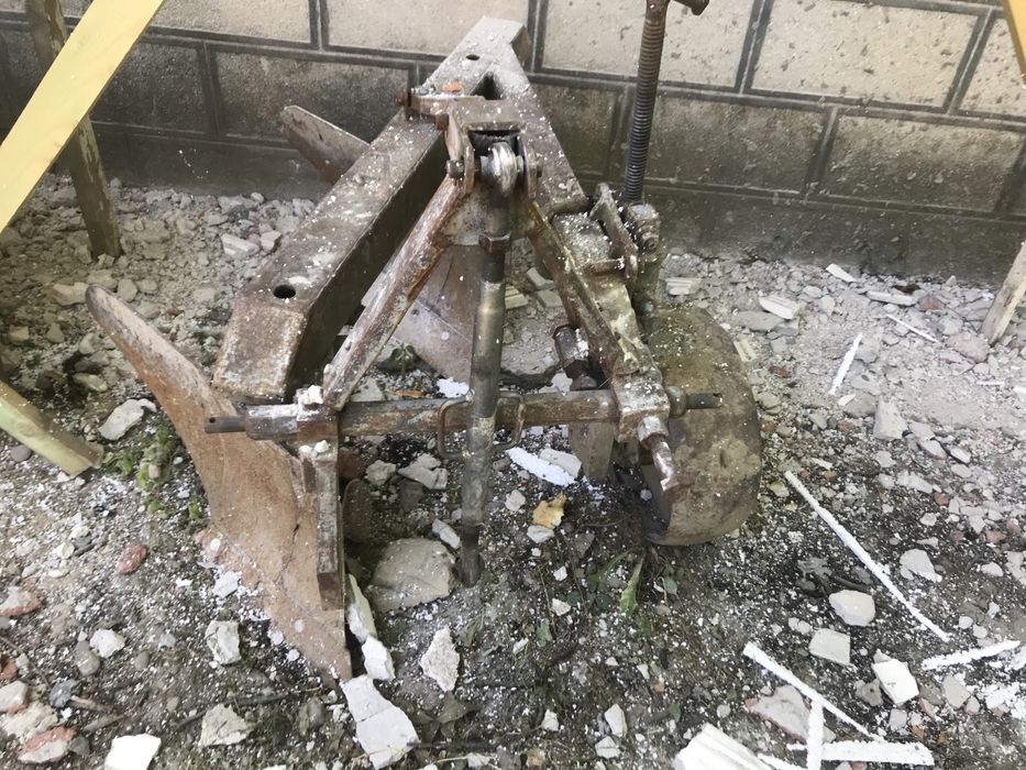 Плуг до трактора