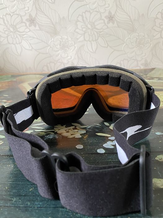 Горнолыжная маска .