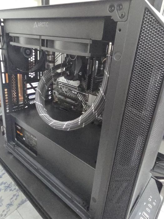 Desktop Pc Workstation Gaming Base- i5 13600K,32Gb Ram,Nvme 1Tb,Wc Aio