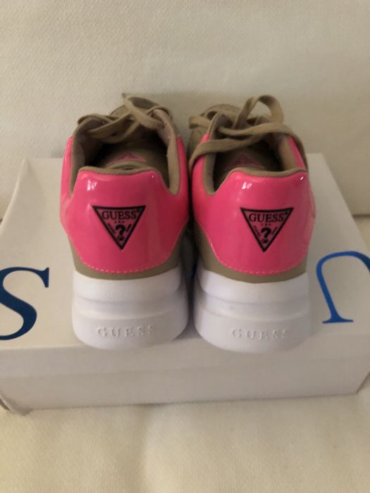 Tenis GUESS com caixa original tamn 39 novos