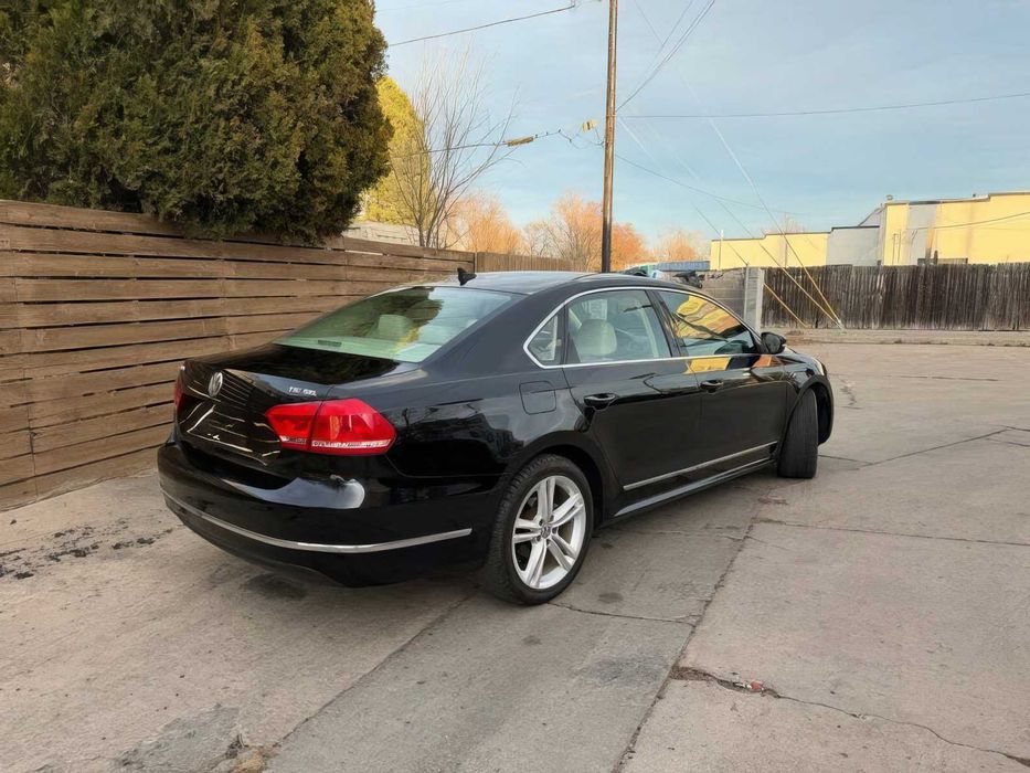 Volkswagen Passat      2014