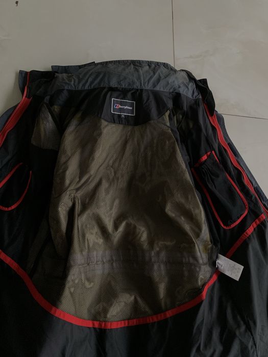 Ветровка berghaus