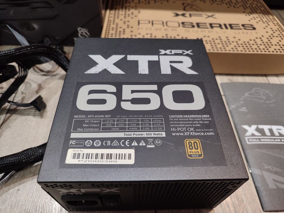 Zasilacz 650w XFX XTR 650 80+ Gold Hybrid Fan Mode modular modular