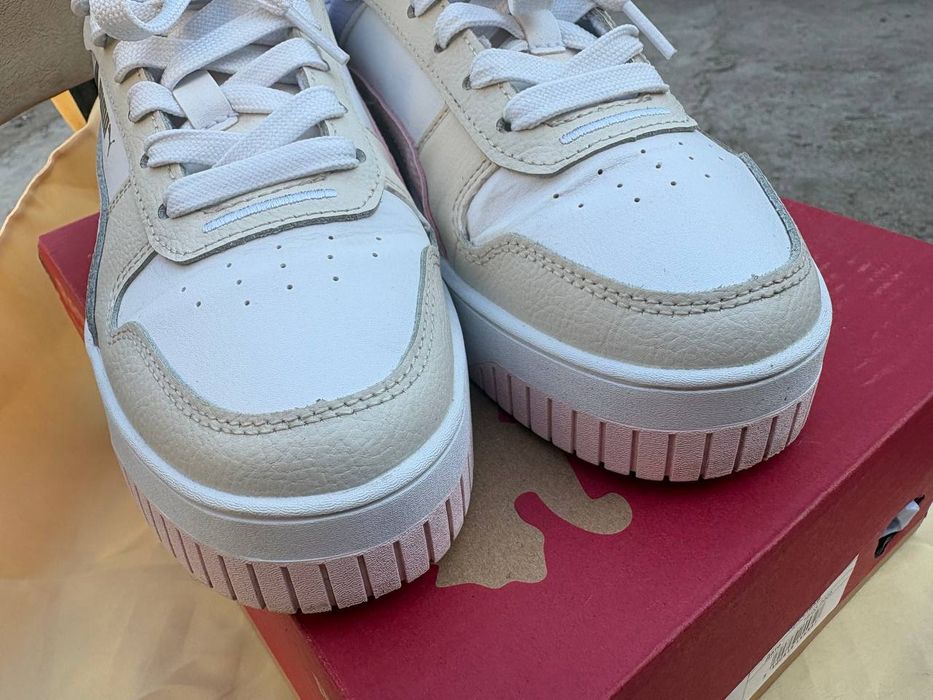 Жіночі кросівки Puma Carina Street White 389390-10