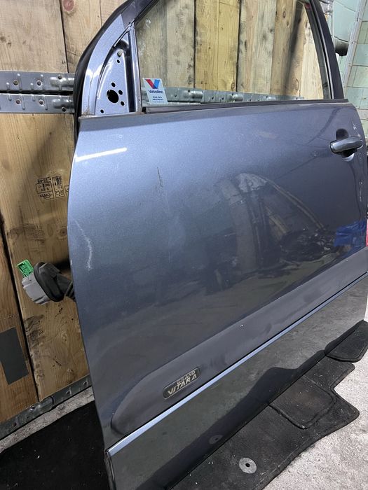 Двері Grand Vitara передня ліва водійська дверка дверь