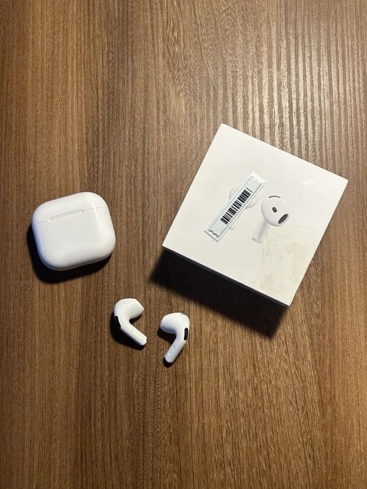 Airpods 4 wraz z orginalnym pudełkiem