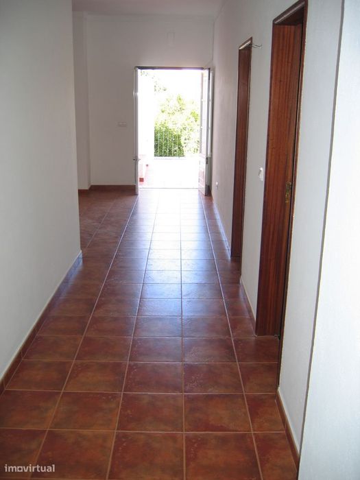 Apartamento T4 Duplex com Jardim e Varanda