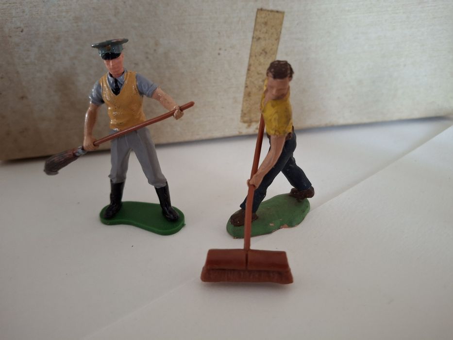 Figuras antigas britains zoo keeper