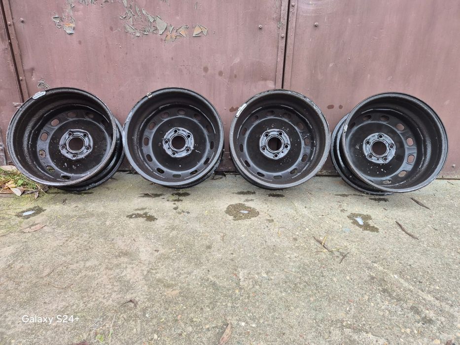 Felgi stalowe 4 sztuki do Opola Vivaro i inne
