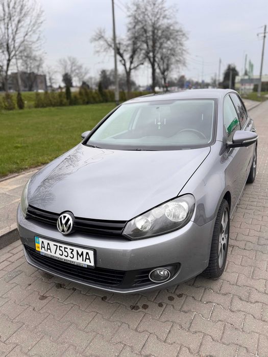 Volkswagen Golf 2011 - $8900