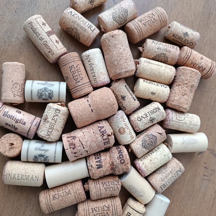 Пробки для декору  полелки