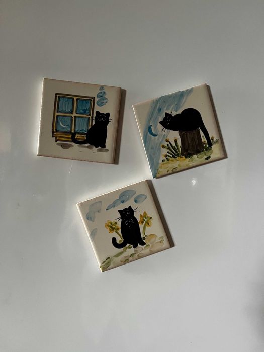 Conj 3 azulejos 7x7cm pintados à mão com íman. Motivo: gato preto