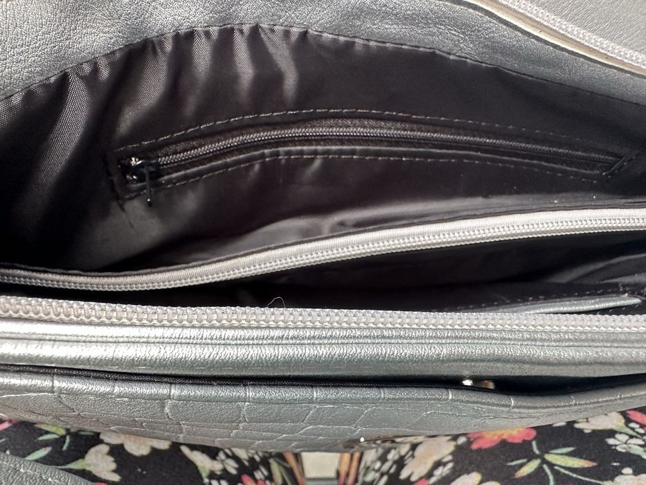 Torebka Badura nowa srebrna