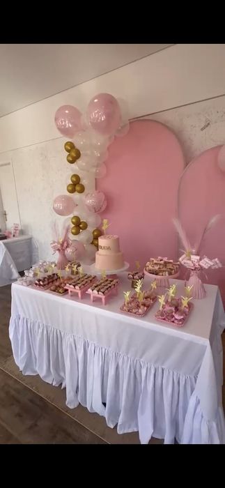 Aluguer de 2 painéis metálicos para festas + capas rosa