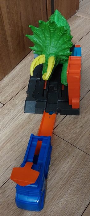 Tor Hot Wheels Tricelatops