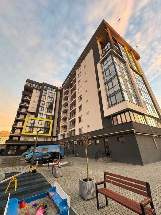 ПОДОБОВА оренда паркомісця по вул.Садова у ЖК ‘’ Sadova Resident’’.