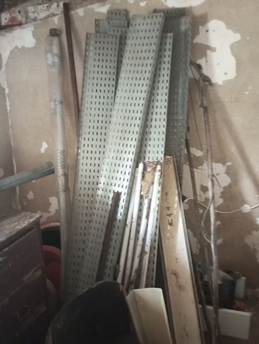 Calhas para construção