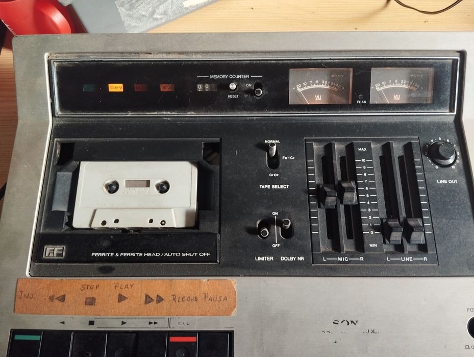 Gravador cassetes Sony TC-137 SD