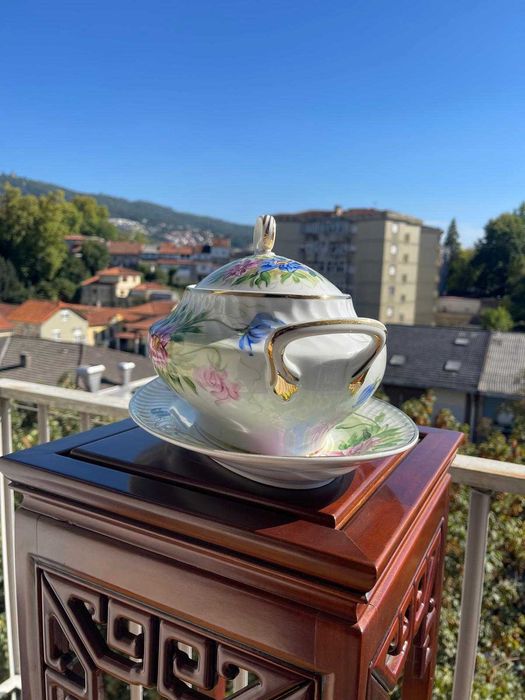 Terrina em Porcelana LAJ com Tampa e Travessa