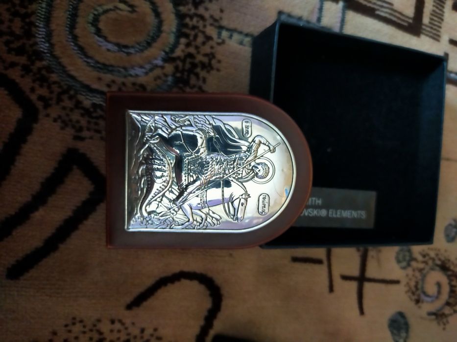 Продам серебряную иконку