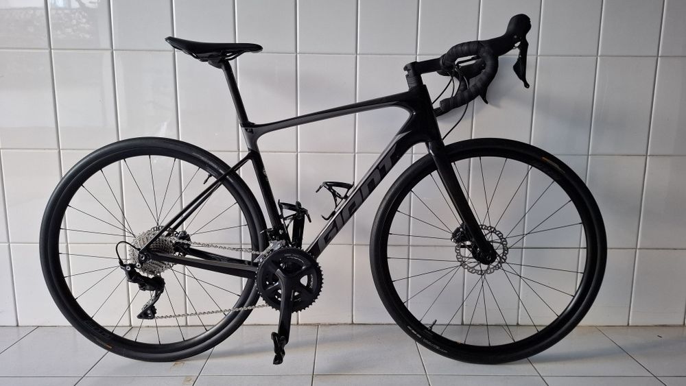 GIANT Defy Advanced 2 (2021) - tamanho M