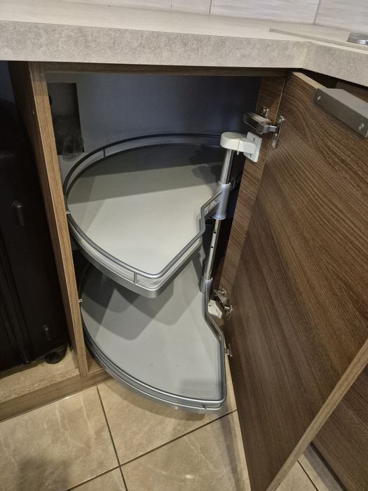 Meble kuchenne ze sprzętem