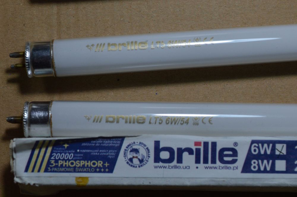 Лампа люминесцентная линейная Brille LT5 6W/54 новые цена за 3 шт.