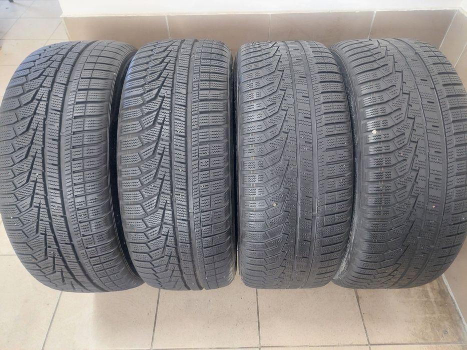 Комплект зимової гуми зима зимня Hankook R17 225 55