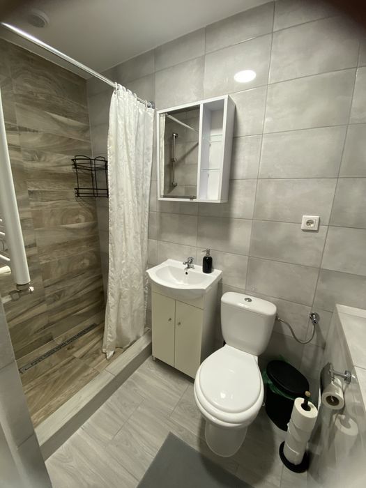 Noclegi / Pokoje z łazienką dla Firm i Osób  Prywatnych