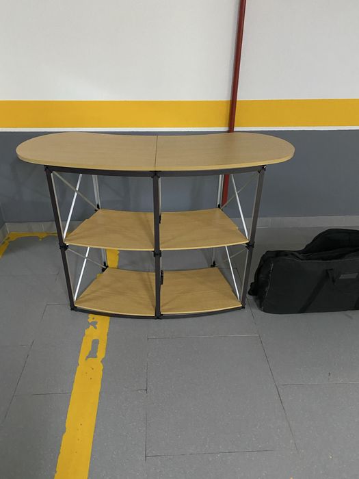 Stand expositor, banners e balcão