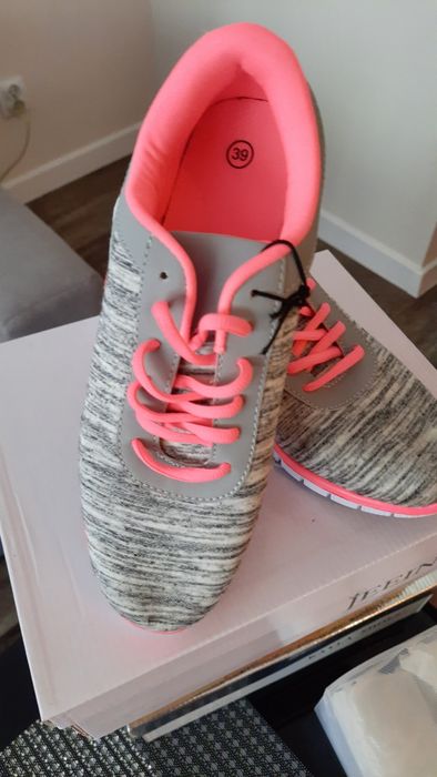 Buty - sportowe , nowe