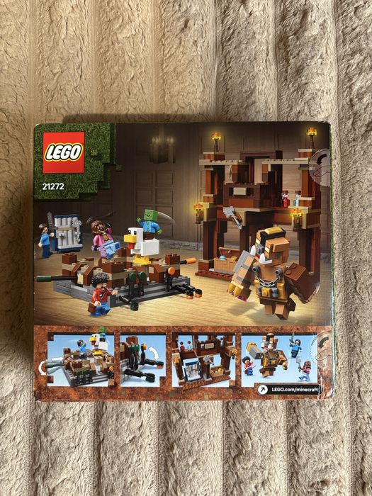 Lego Minecraft.