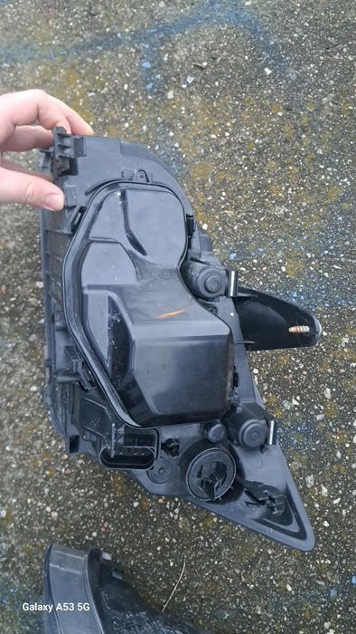 Lampy przód Ford Focus MK2