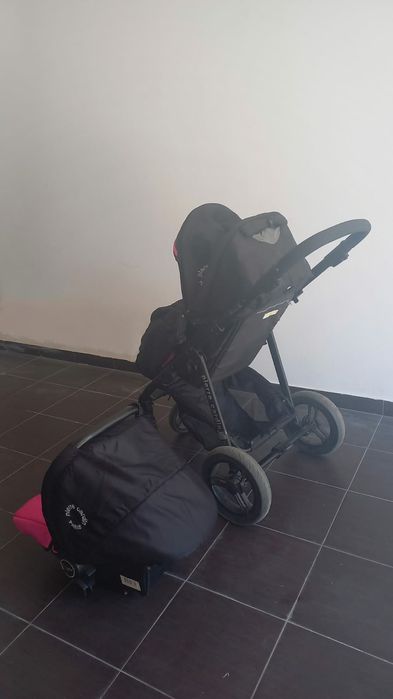 Carrinho de Bebé Pierre Cardin