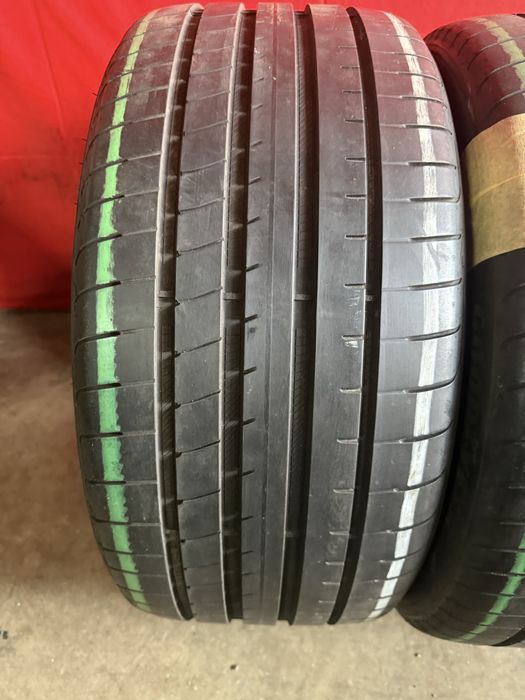 Pneus RFT 225/40/19 + 255/35/19 Bridgestone + Goodiyear Impecaveis