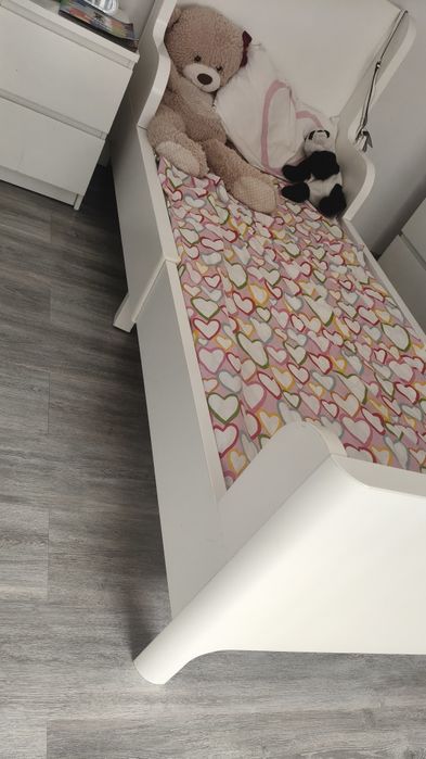 Cama regulável com colchão