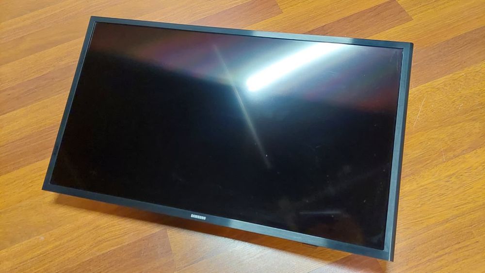 TV SAMSUNG 32” Full HD (UE32M5005AW)