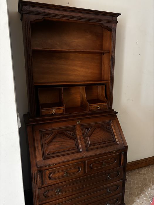 Escrivaninha classica com estante