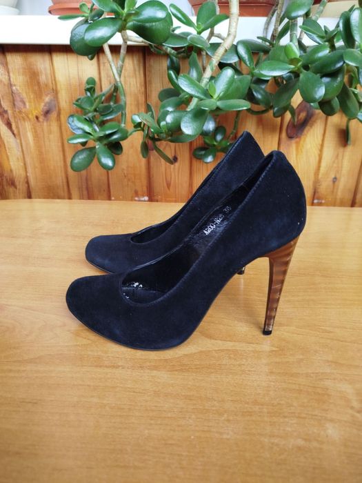 Туфлі натуральна замша