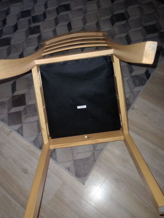 Krzesła meblowe jasne