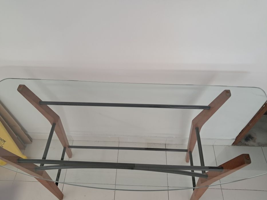 Mesa de entrada em vidro com espelho  incluído no preço