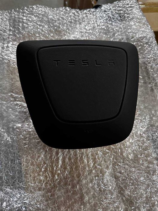 Підсилювач заднього бампера Tesla Juniper 25+ Наявність