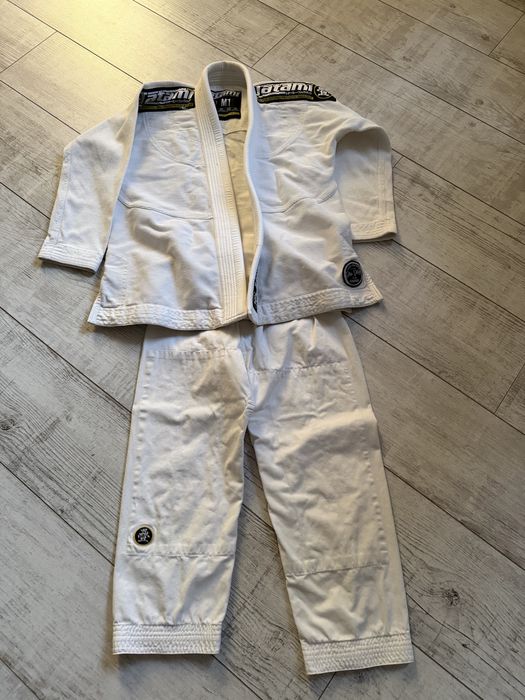 Продам кимоно м1
