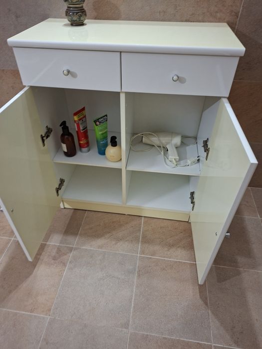 Movel de banho branco