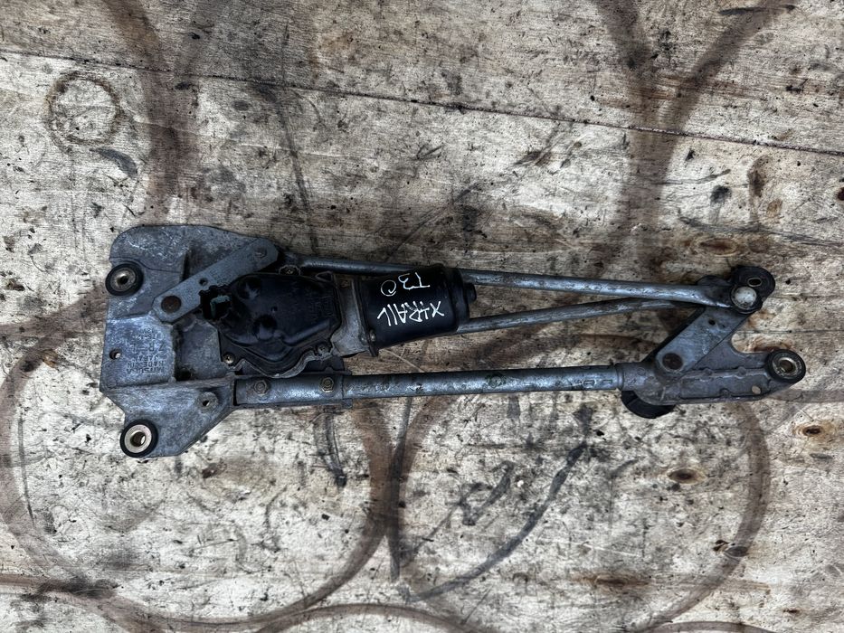 Трапеція склоочисників моторчик двірників нісан т30 nissan x-trail t30